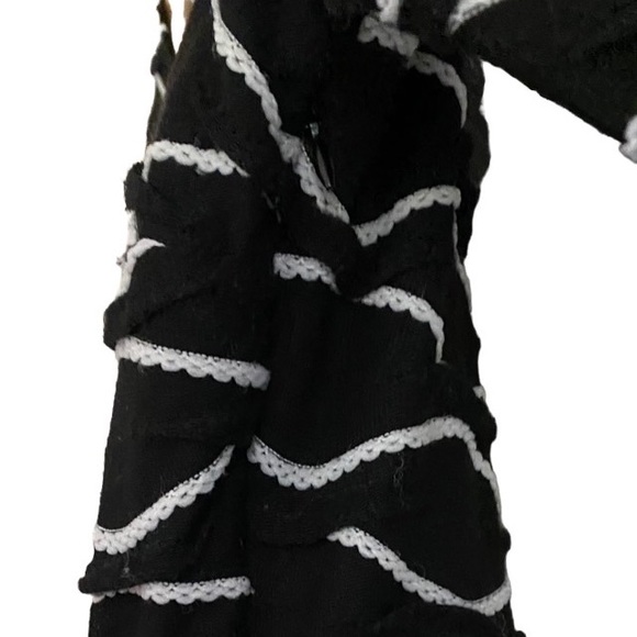 Eci New York black and White midi dress Size 4 with side zipper and 3/4 sleeve - Picture 6 of 10